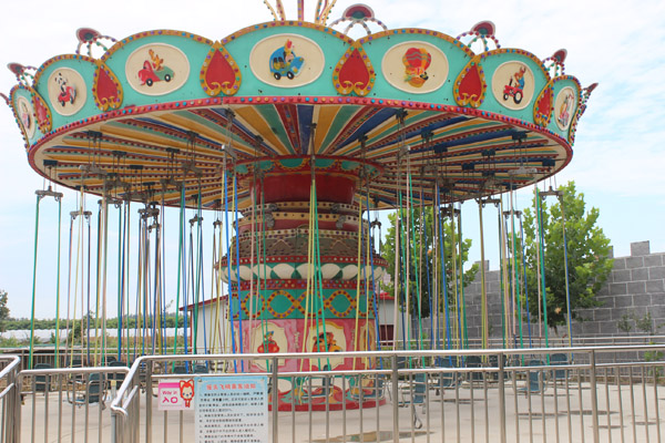 山東客戶訂購豪華飛椅